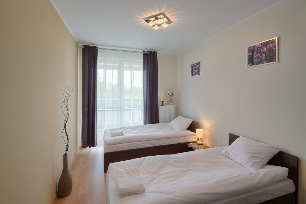 City Aparthotel Ochota Warschau Zimmer foto